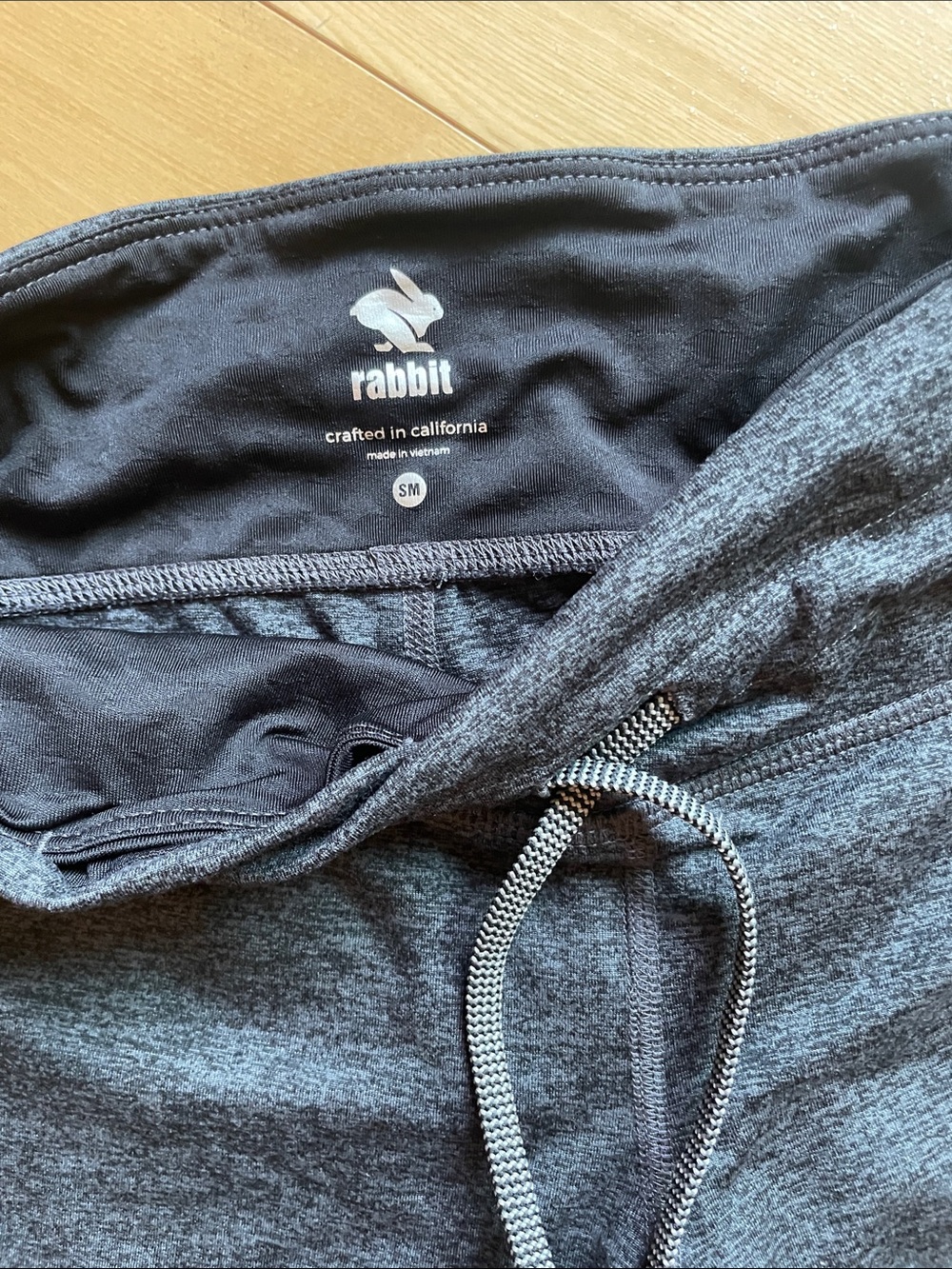 Rabbit EZ 7” Women's Charcoal Bike Shorts Small - Picture 3 of 3